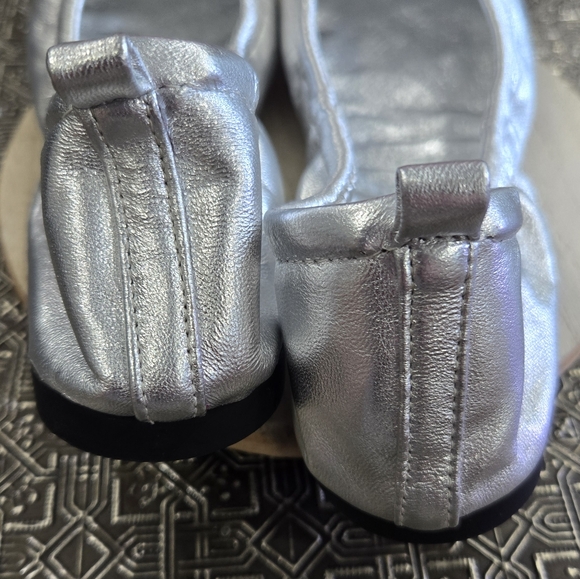 🐢 Chanel Silver Cap toe ballet flats. Size 38 - Picture 12 of 17